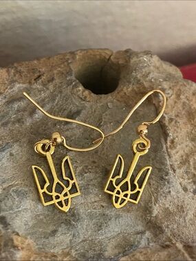 5/$10❤️❤️❤️NEW Handmade Ukrainian Trident Earrings
